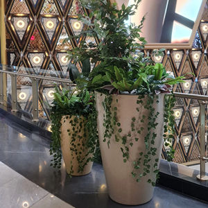 Vente en gros de pots de fleurs en fibre de verre texturé classique FRP pour hôtel Pots de fleurs et jardinières - Product Image 1