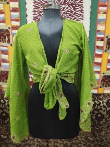 Blusa modesta de seda Vintage India hecha a mano estilo bohemio Hippie Beige abrigo corto mangas de campana verano frente lazo campana modesto Tops - Product Image 5