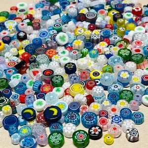 Venta al por mayor 8mm Multicolor Tiny Millefiori Lampwork Glass Beads para DIY joyería pulseras y fabricación de cristales - Product Image 1