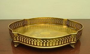 Plateau de service durable en métal d'acier inoxydable avec gravure artistique de plateau de service en métal de concepteur de conception moderne pour les maisons élégantes - Product Image 3