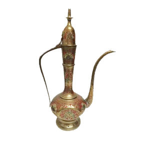 Gravure Laiton Arabe Aftaba Pour La Maison Et La Décoration D'hôtel Premium Qualité Moyen-Orient Pichet Boisson Serveur Aftaba À Vendre - Product Image 1