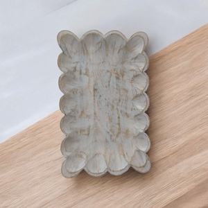 Bandejas vacías con borde festoneado para servir, forma rectangular texturizada, Juego de 2, decoración de mesa y cocina de madera de mango blanco tallado a mano - Product Image 4