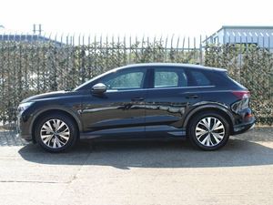 USADO LHD/RHD 2022 AUDI Q4 40E SPORT STATION WAGON - Product Image 2