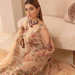 Trajes indios de chifón de 3 piezas con bordado pesado de marca original para bodas y fiestas Pakistani Ramsha Volume Chevron - Product Image 3