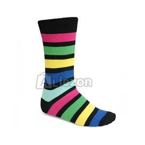 Suministro directo de fábrica Fabricación profesional Calcetines atléticos casuales Diseño personalizado Cantidad a granel Calcetines hechos de algodón para hombres - Product Image 4