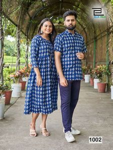 Chemise en soie et rayonne imprimée exclusive Blue Hills et combinaison de couple Kurti Tenue de fête tendance élégante pour les couples - Product Image 4
