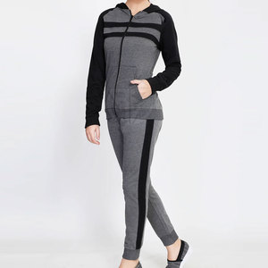 Survêtement décontracté pour femme avec capuche, fabriqué au Pakistan, en coton/polyester, couleur personnalisée, écologique, léger - Product Image 1