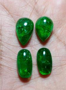 Cabujón de forma de mezcla de granate tsavorita de calidad comercial natural para la fabricación de joyas, cabujones de piedras preciosas de granate verde - Product Image 2