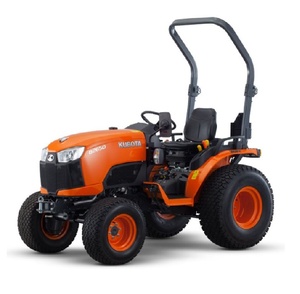 Tracteur agricole diesel Kubota B2-261 26 CV 4x4, équipement agricole robuste pour travaux sur gazon et sur terrain - Product Image 3