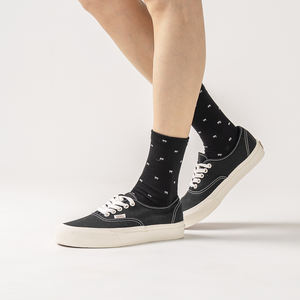 Chaussettes en coton tricoté respirantes pour femmes Kikiya - Motif mignon de cœur scintillant, de marguerite et de nœud - Chaussettes quotidiennes coréennes - Icône D - Product Image 5