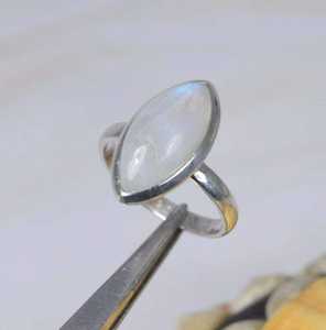 Anillo de declaración Unisex de Plata de Ley 925, piedra preciosa de piedra lunar Natural de corte clásico con ajuste de bisel de diamante para fiestas de boda - Product Image 3