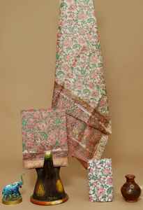 Materiales de vestido de seda Maheswari, adecuados para diseñadores de vestidos y fabricantes de ropa de mujer para reventa en diseño de flores. - Product Image 2