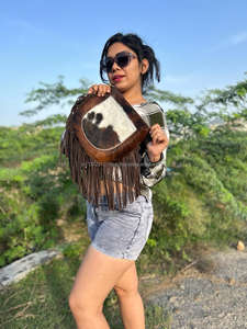 กระเป๋าสะพายพาดลำตัวหนังแท้สำหรับผู้หญิงหนังแท้ขนแกะสไตล์โบโฮใหม่ - Product Image 4