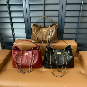 Sac à bandoulière de luxe pour femme en cuir véritable, idéal pour le shopping, les affaires et les voyages - Product Image 5