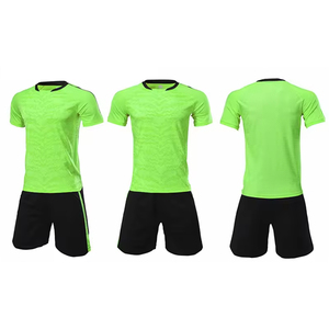 Traje de entrenamiento de fútbol en blanco para hombres y mujeres Camiseta de fútbol de manga corta y pantalones cortos Uniforme Ropa deportiva - Product Image 6