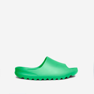 Sandales d'été à la mode pour femmes avec semelle épaisse fond souple bordure exportation pantoufles nouveauté diapositives vente en gros OEM ODM chaussures - Product Image 3