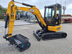 Miniexcavadora JCB 26C-1 de 2.6 Toneladas, Excavadora Compacta de Orugas con Motor Diésel y Sistema Hidráulico para Construcción - Product Image 3
