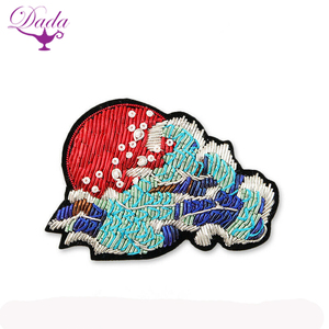 Fournisseur de broches rectangulaires brodées de luxe à coudre avec fil de bullion - Product Image 5