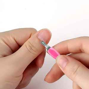Empujador de Cutículas en Forma de V, Herramienta para el Cuidado de las Uñas, para Eliminar la Piel Muerta y Limpiar las Uñas - Product Image 5