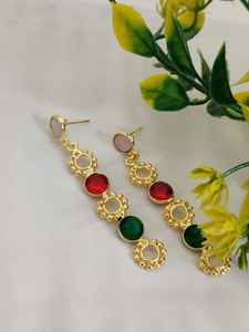 Boucles d'oreilles élégantes longues plaquées or 18K avec un design circulaire perlé et des bijoux de style ethnique festif pour femmes - Product Image 4