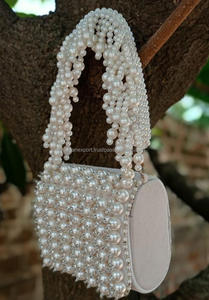 Nueva llegada impresionante hecho a mano en relieve trabajo de perlas pesadas multicolor nupcial noche embrague monedero mujer monedero perla trabajo Sling Bag - Product Image 3