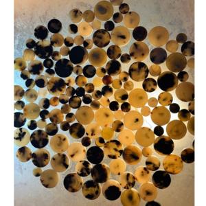 Boutons vierges couleur corne de bœuf, directement de l'usine, pour la confection de vêtements de mode, les travaux manuels et la fabrication de boutons sur mesure, destinés aux acheteurs professionnels. - Product Image 1