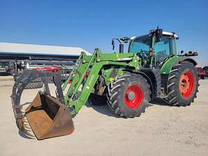 Tractor Usado Fendt 724 VARIO con Características Avanzadas Disponible a Precio Económico, Listo para Entrega, en Excelente Estado, en Venta - Product Image 3