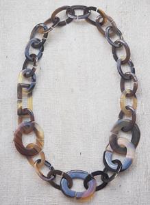 Collier de luxe en corne de buffle fait à la main, bijoux naturels et durables pour femmes, haute qualité - Product Image 2