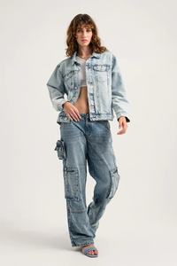 Chaqueta vaquera Últimos diseños Mujeres Jean Denim Coat Biker Chaquetas Nueva chaqueta vaquera con dobladillo deshilachado con estilo para niñas al por mayor - Product Image 3