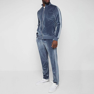 Top trending Men Velvet Chándal en Super calidad mejor diseño OEM servicio transpirable sostenible ropa casual traje de terciopelo suave - Product Image 1