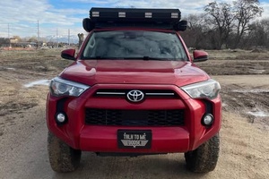 ( T&B ) รถยนต์โตโยต้า 4Runner SR5 4x4 ปี 2020 มือสอง - Product Image 2