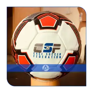 Bola de futebol paquistanesa feita à mão em couro PVC para treinamento de futebol, melhor costurada para logotipo de bola de futebol