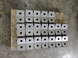 Pièce de fabrication de tôles de précision, plaque de montage en acier, découpe au laser, revêtement en poudre, équipement industriel OEM, composant du Vietnam - Product Image 5