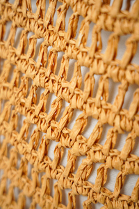 Sac fourre-tout bohème tendance en crochet avec décoration florale, idéal pour l'été, deux anses, dessus ouvert, design ajouré, doublure en coton, écologique - Product Image 4