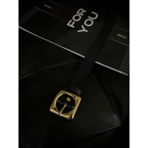 Ceinture en alliage pour femme avec boucle carrée dorée - Product Image 3