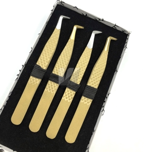 Pince à cils professionnelle de haute qualité avec logo personnalisé à 45 degrés en acier inoxydable avec pointe pointue en argent doré - Product Image 1