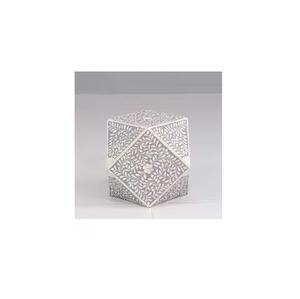 Console élégante avec incrustation en os Tabourets en bois personnalisés fabriqués juste pour vous avec un design confortable Console avec incrustation en os - Product Image 1