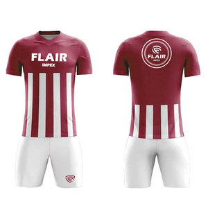 Ensembles d'uniformes de maillot de football de confort respirant de conception personnalisée de la meilleure qualité pour les jeunes hommes joueurs Service OEM de coupe automatisée - Product Image 6