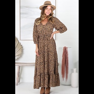 Personnalisé de haute qualité Vintage Boho imprimer été A-ligne Maxi robe femmes sans bretelles sans manches dentelle broderie vacances à la plage - Product Image 1