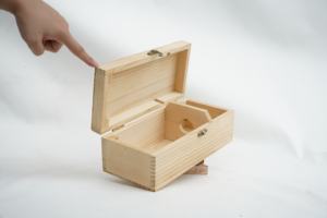 Boîte-cadeau de whisky en bois de bouteille unique de qualité supérieure faite à la main vernis gaufré personnalisé et stockage de bouteille unique fabriqué à la main imprimé au laser - Product Image 3