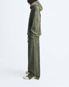 Conjunto de Dos Piezas de Chándal Cortavientos con Capucha y Pantalones Jogger de Talla Grande con Logotipo Personalizado en Oferta - Product Image 3