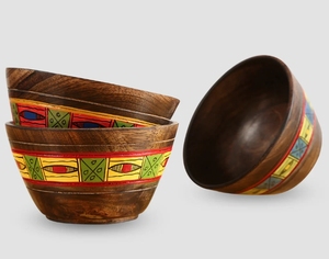 Bols de forme ronde peints à la main simplement ethniques en bois ensemble de 3 bols de service ronds pour pâtes, salades de fruits ou pop-corn - Product Image 5