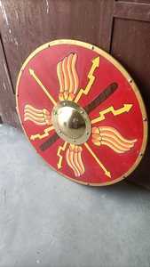 Escudo de batalla medieval multifuncional Escudo de caballero vikingo con flecha Templar Metal Warrior Ready - Product Image 6