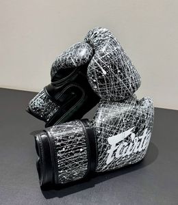 Gants de boxe Fairtex haut de gamme à succès, personnalisés, professionnels, d'entraînement, légers, antidérapants, en cuir de vache véritable - Product Image 2
