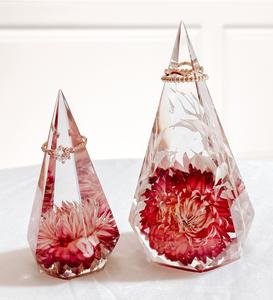 Soporte de anillo de resina epoxi de lujo de la mejor calidad soporte de anillo de compromiso de resina lindo regalo de anillo personalizado compacto para mujer - Product Image 2