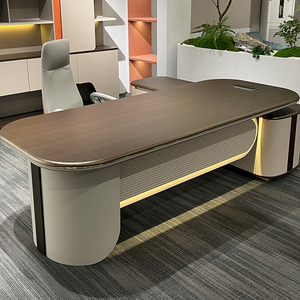 Scrivania Direzionale Rossa di Alta Gamma Personalizzata, Arredamento per Ufficio di Lusso Italiano - Product Image 5