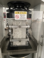 Testeur de compression numérique 2000 kN Jianke YES-2000, machine hydraulique pour l'essai de résistance du béton ASTM C39, équipement de test sur site à bas prix