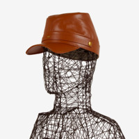 Sombrero Kepi de cuero Nappa sofisticado para mujer, líneas limpias, personalidad fuerte, lujo italiano para sombreros formales de aspecto Total urbano