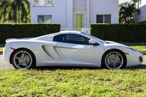 Mc-La-ren 12C S-pider 2013 Usado en Buen Estado - Product Image 3