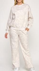 ชุดเสื้อสเวตเตอร์คอกลมและกางเกงขาสั้นปักลายสไตล์วินเทจสำหรับผู้หญิงสินค้ามาใหม่ - Product Image 6